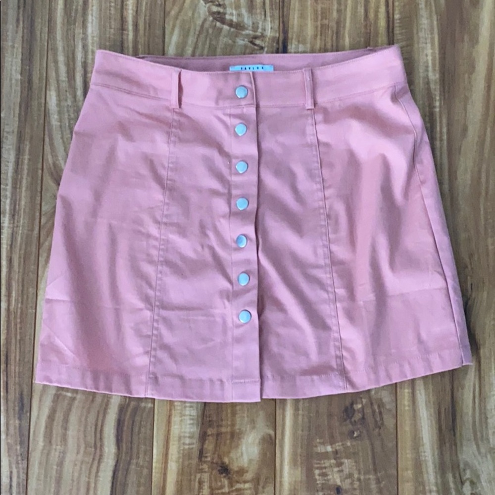Buttoned up skirt